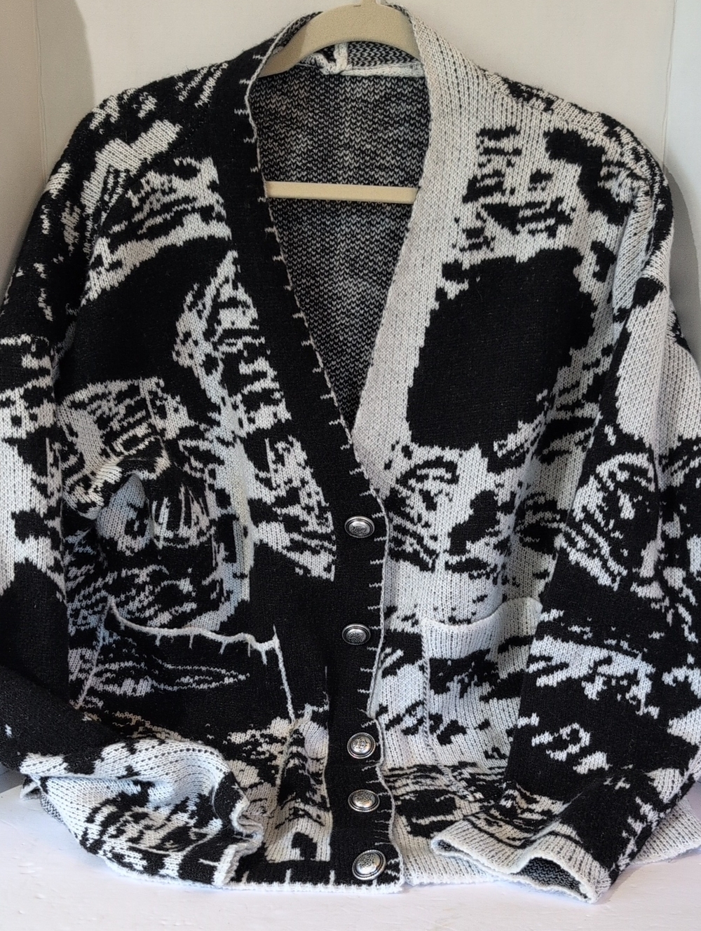 Vintage '90S Black White Graphic Cardigan XL Asymmetrical Color Boxy Sweater